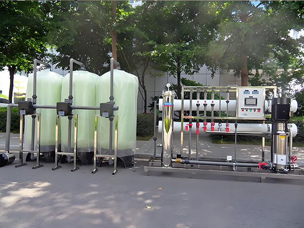 工業(yè)超純水設(shè)備制造商如何選擇？不是看價(jià)格，而是看達(dá)標(biāo)方案的能力