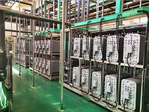 工業(yè)超純水設(shè)備制造商為工業(yè)生產(chǎn)的每一滴用水注入穩(wěn)定與合規(guī)的基因